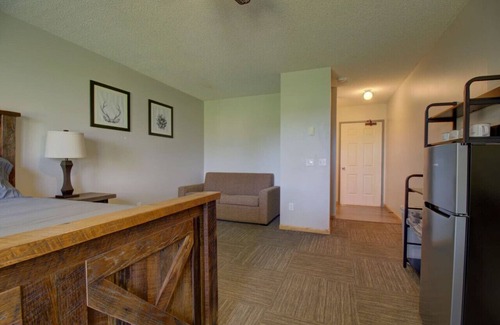 Clitherall Cottage | Cottage VI | Sunrise by the Lake, Campfire, Kayaking | Legacy Lakeside Resort