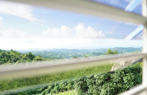 Masa Cottage | Cottage with Ocean, City and Rainforest Views