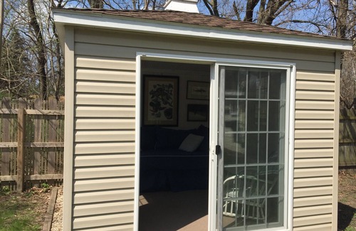 New Buffalo House | Cottage With Studio Steps From Downtown New Buffalo And Beach