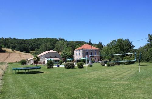 Roquecor Cottage | Cottages Grand Pré! Gite Hugo for 4 people