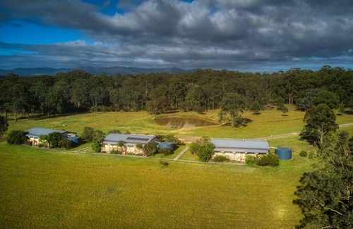 Lovedale Cottage | Cottages on Lovedale - No. 3 - 3 bedroom, 2 bathroom cottage in fabulous Lovedale location