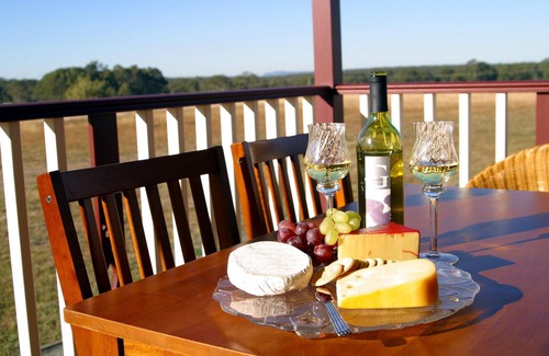 Lovedale Cottage | Cottages on Lovedale - No. 3 - 3 bedroom, 2 bathroom cottage in fabulous Lovedale location