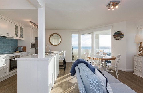 Cottesloe Apartment | Cottesloe Blue Apartment