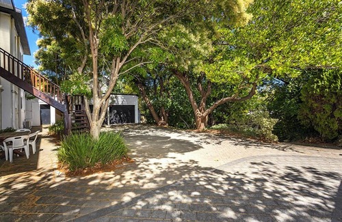Cottesloe Apartment | Cottesloe Seascape Apartment - Executive Escapes