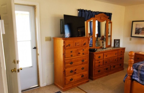 Livermore Bed & Breakfast | Country 2-bedroom bed & breakfast/ebikes in delightful Livermore Wine Country