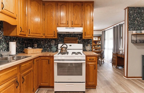 Indianapolis House | Country Charm, City Convenience