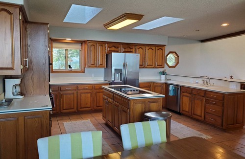 Lost Bridge Village House | Country Club- Panoramic Lakeview & Access-Close to Boat Ramp!