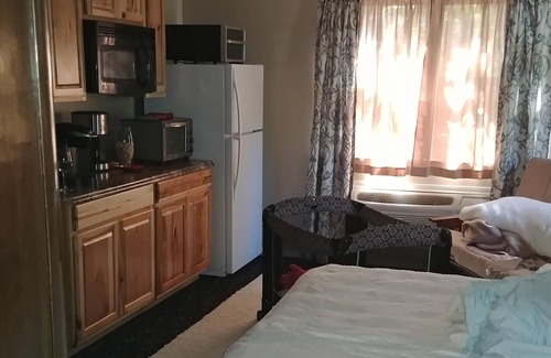 Cisco Apartment | Country Efficiency on 73 Wooded Acres with Pond