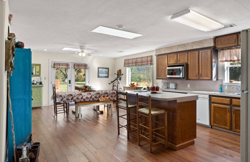 Dover House | Country Farm House in the Ozark Mountains