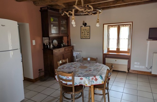 Bourbon-l'Archambault House | Country House 'Gîte de la Marquaterie' with Private Garden and Wi-Fi