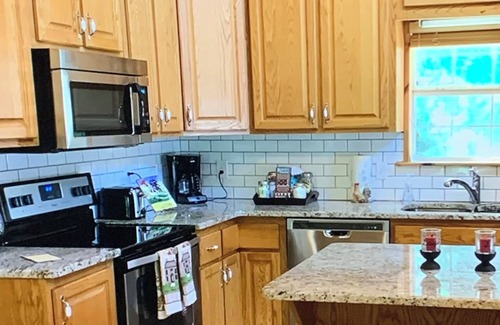 Sylva House | Country House by the Creek in Sylva/Pet friendly!