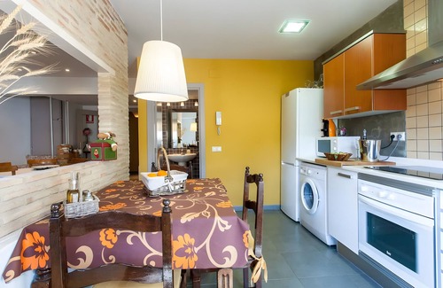 Alfondeguilla House | Country House 'Can Pitu' with Mountain View, Private Terrace and Air Conditioning