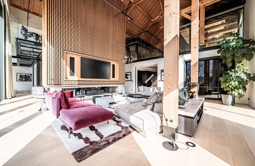 Saint-Cergues House | Country House 'Chateau De Neydens' with Mountain View, Wi-Fi and Air Conditioning