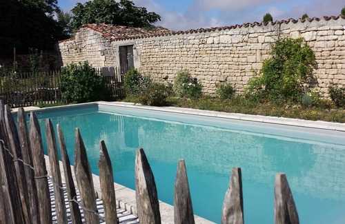 Anville House | COUNTRY HOUSE CHARENTE (F) holiday or weekend garden pool any comfort