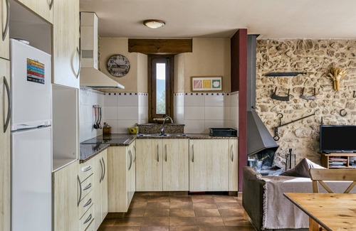 Santa Margarida de Bianya House | Country House 'El Paller' with Mountain View, Shared Pool and Wi-Fi
