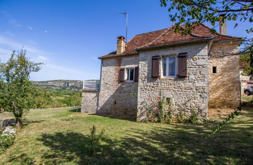 Lacave House | Country house with exceptional panorama