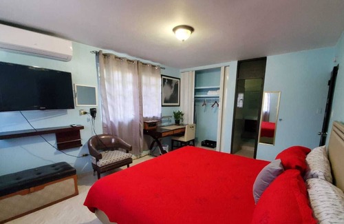 Vega Baja House | Country side - sleeps up to 36 - 13 Beds, 6 Sofa