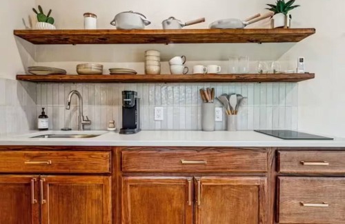 Paluxy Cabin | Country Stay on the Creek- perfect for couples!