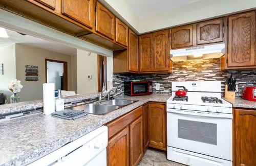Rockford Apartment | Countryside Cottages near Lake Bella Vista