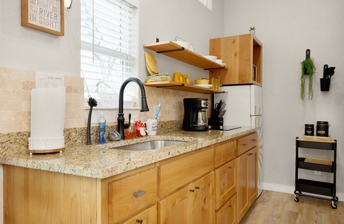 New Braunfels Ski Chalet | Couple’s Retreat, Cozy Cabin Near Guadalupe River
