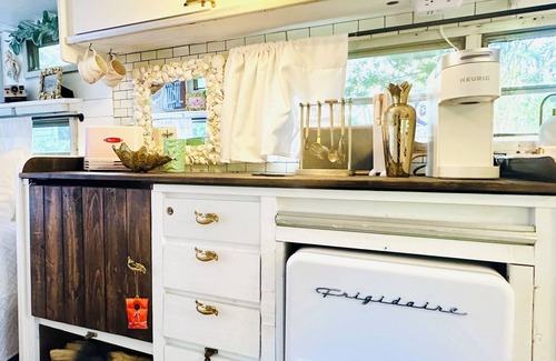 Tybee Island Cottage | Couples Retreat with POOL + FREE Bikes & Golf Cart + Stroll to Beach