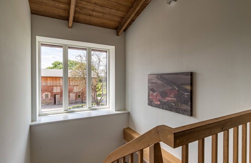Rabenkirchen-Faulueck Apartment | Courtyard apartment on the loop