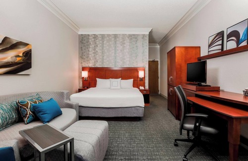 Lake Mary Hotel | Courtyard by Marriott Orlando Lake Mary/North