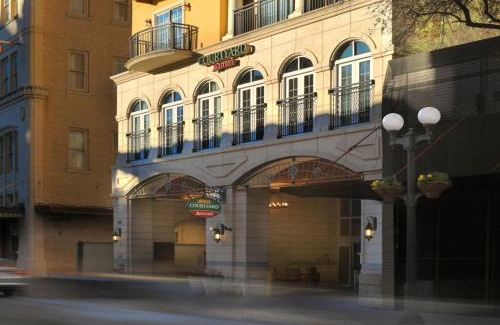 Downtown San Antonio Hotel | Courtyard by Marriott San Antonio Riverwalk