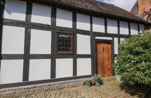 Little Stretton House | Courtyard Cottage