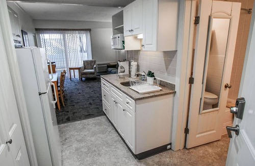 Hyannis Condo | Courtyard Resort