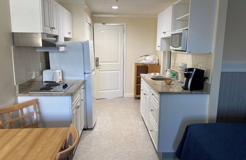 Hyannis Condo | Courtyard Resort