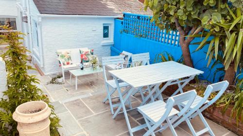 Cowes House | Cowes Cottage