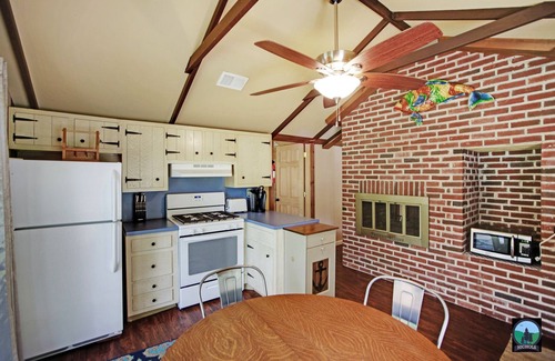 Gaines House | Coyote Cabin on Pristine Pine Creek!