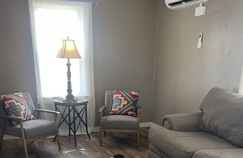 Fort Sumner House | Cozy 1/1 bungalow in quiet neighborhood.