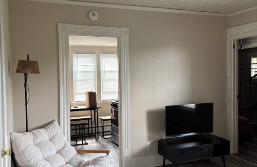 Dansville Apartment | Cozy 1-bed apt in Dansville. Walking Distance to Noyes Memorial Hospital