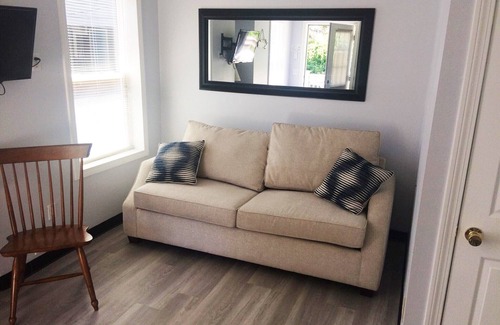 Old Orchard Beach Cottage | Cozy 1 Bedroom Cabin