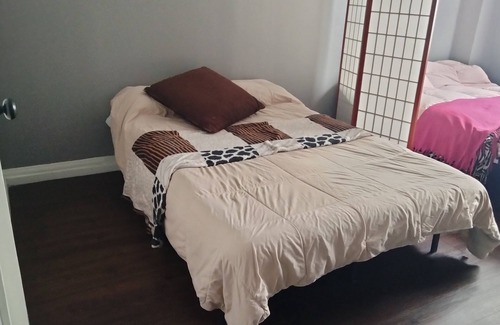Westlake Apartment | Cozy 1-bedroom apartment in charming Los Angeles Near Staple Center