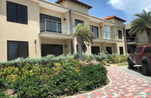Gold Coast Apartment | Cozy 1 Bedroom Condo- Gold Coast, Noord ARUBA