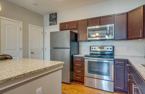 Inglewood Condo | Cozy 1-bedroom condo in Nashville w/WiFi, washer/dryer, minutes from downtown.