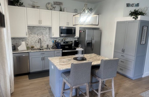 Braden River House | Cozy 1-bedroom house with AC and WiFi in adorable Sarasota on a 5 acre property