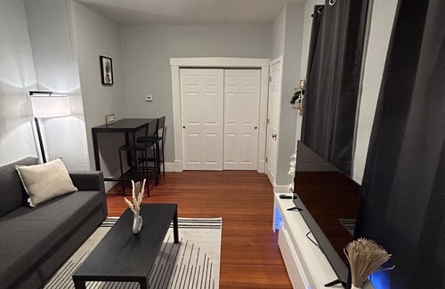 Lowell Apartment | Cozy 1 Bedroom Near UMASS Lowell
