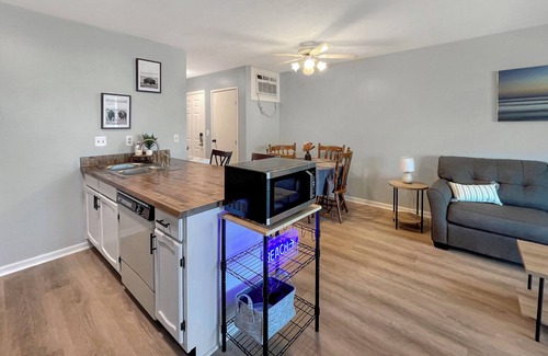 Port Clinton Condo | Cozy 1-bedroom waterfront condo in peaceful Port Clinton