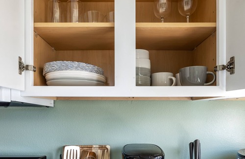 Los Cerritos Cottage | Cozy 100-year-old Brick Cottage. Thoughtfully designed for Travel Professionals.