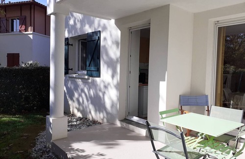 Cambo-les-Bains Apartment | Cozy 1BR Apartment with Pool Access, Near Thermes, Sleeps 4, Parking, Wi-Fi