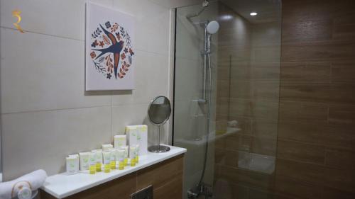 Masdar City Apartment | Cozy 1BR Oasis in Masdar City - Pool Access & Easy Airport Reach