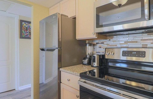 Gulf Hills Condo | Cozy 2 Bd/1.5 Bth 2-Story Condo