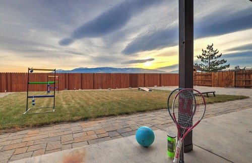 Northeast Reno House | Cozy 2-BDRM, 2 BTRM home, Close to Everything Reno, WiFi, Backyard, Patio/Grill