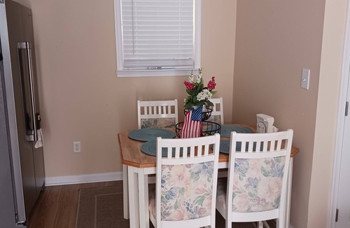 Cape May - Wildwood Cottage | Cozy 2 bed, 1 full bath private cottage, 10 min. walk to Wildwood beach & boards