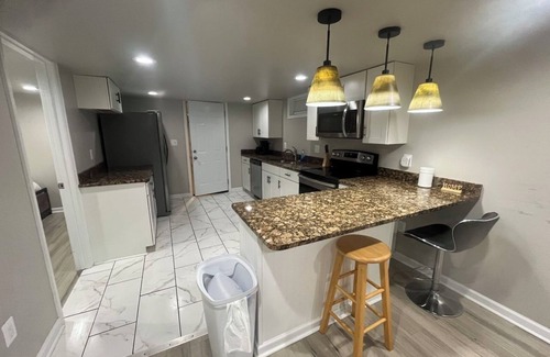 Essex Apartment | Cozy 2 bedroom apartment w/free parking