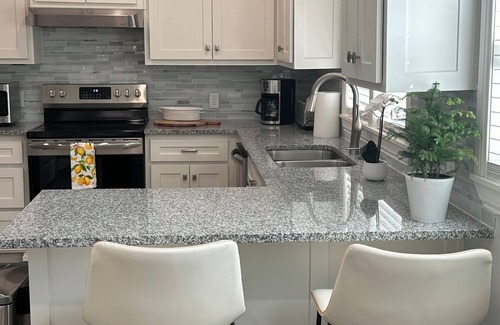 Springdale House | Cozy 2-bedroom house in Springdale with WiFi